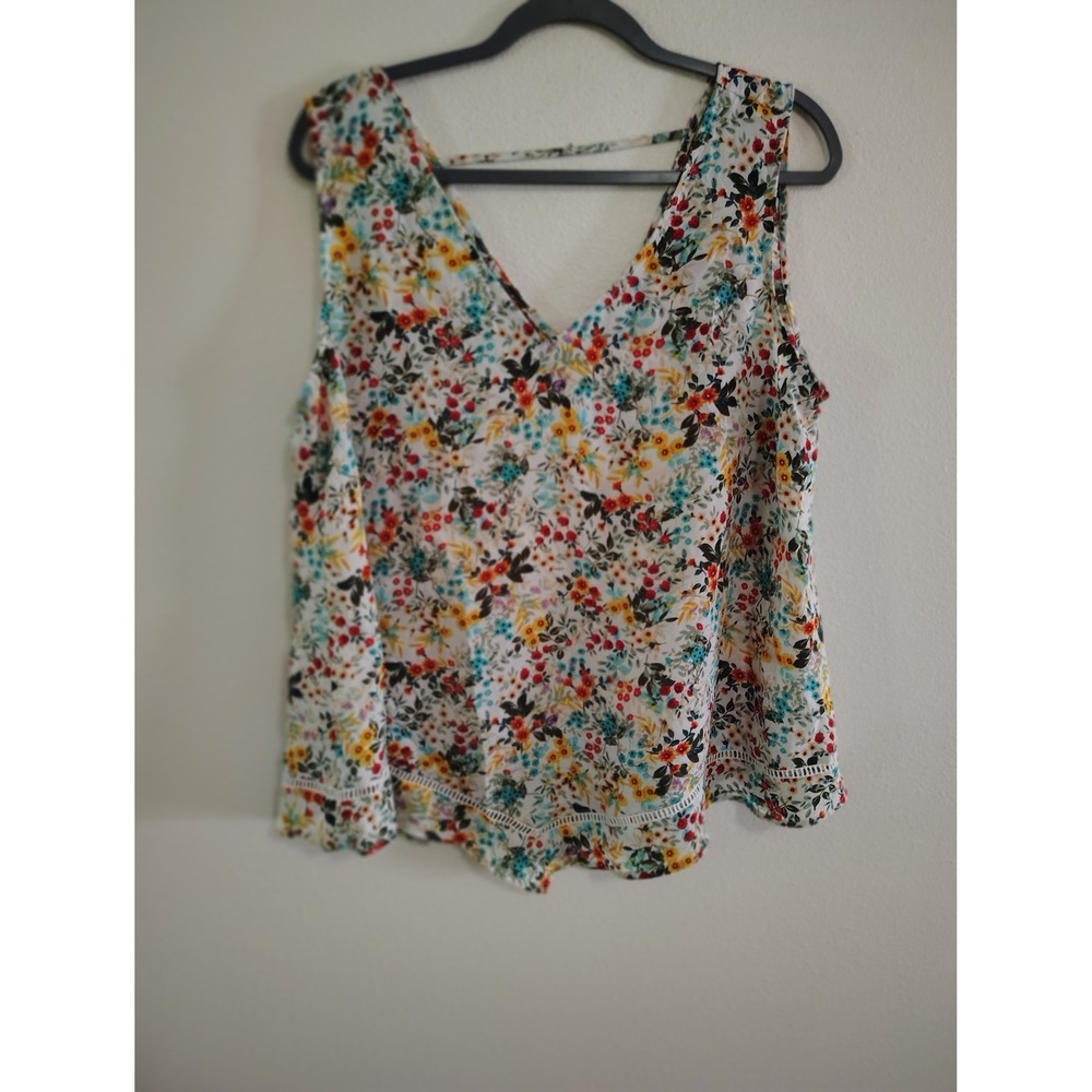 ANA A New Approach Floral V-Neck Sleeveless Blouse XL White Crochet Lace Trim